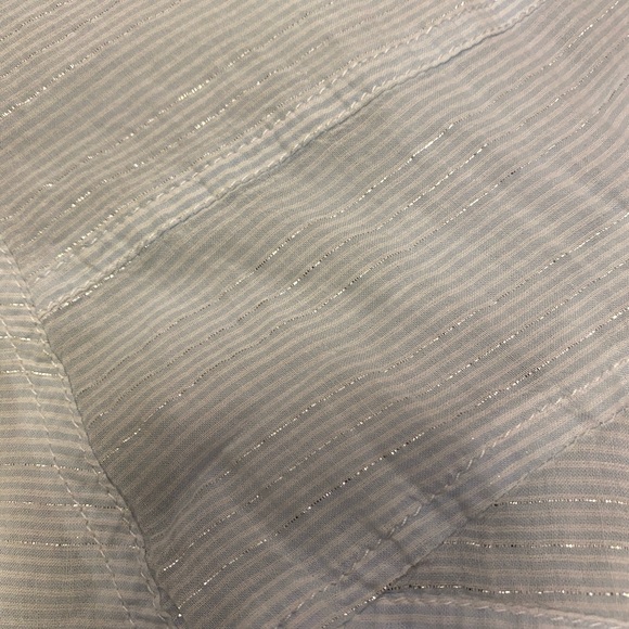 📌2/$20📌 Blue Pin-Striped Button Up Fitted Blouse - Picture 7 of 8